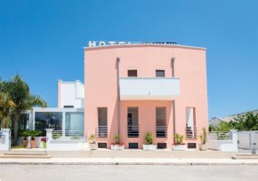 Гостиница Hotel Corallo  Торре Санта Сабина